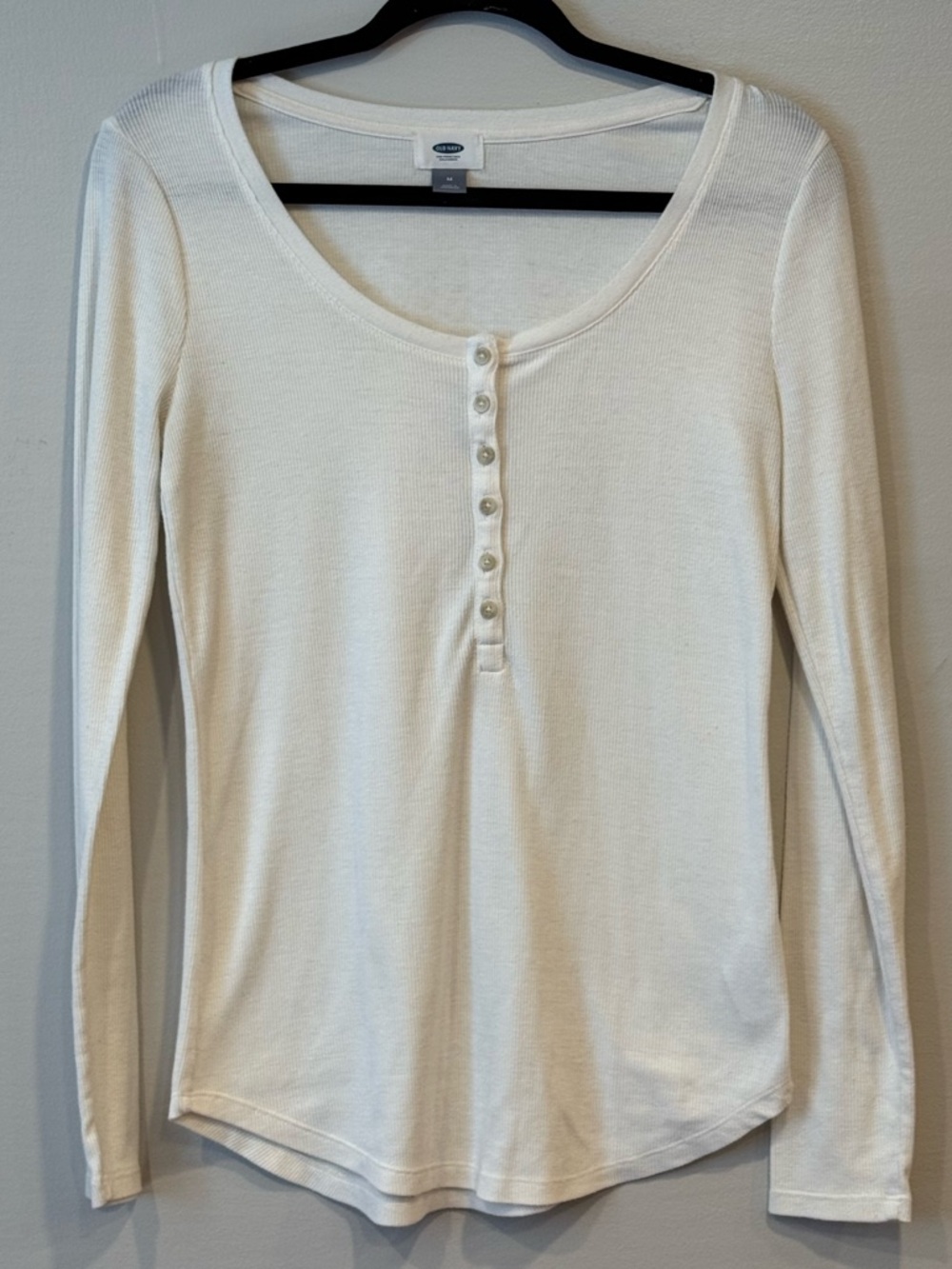 Old Navy Cream Long-Sleeve Henley Tee 3/4 Button Down Women's Medium